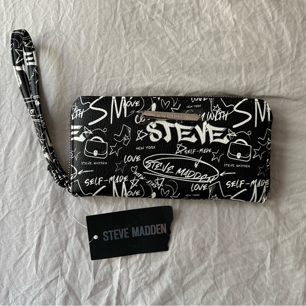 NEW Steve Madden wristlet wallet